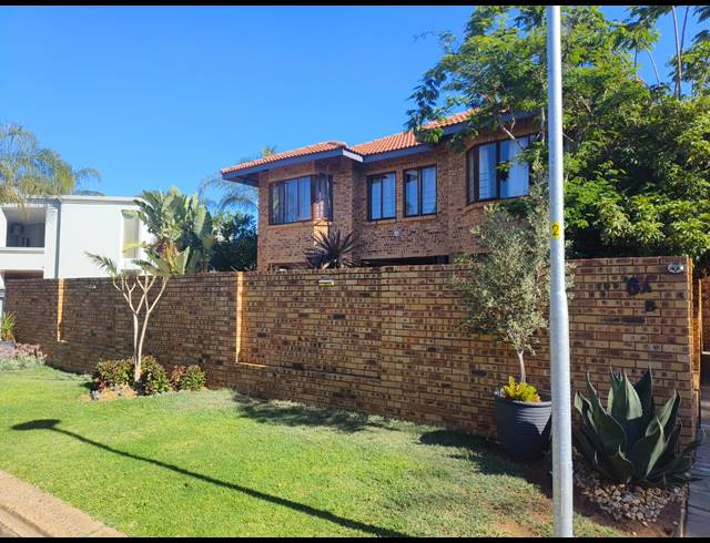 4 BEDROOM MAISONETTE FOR SALE IN SILVER LAKES